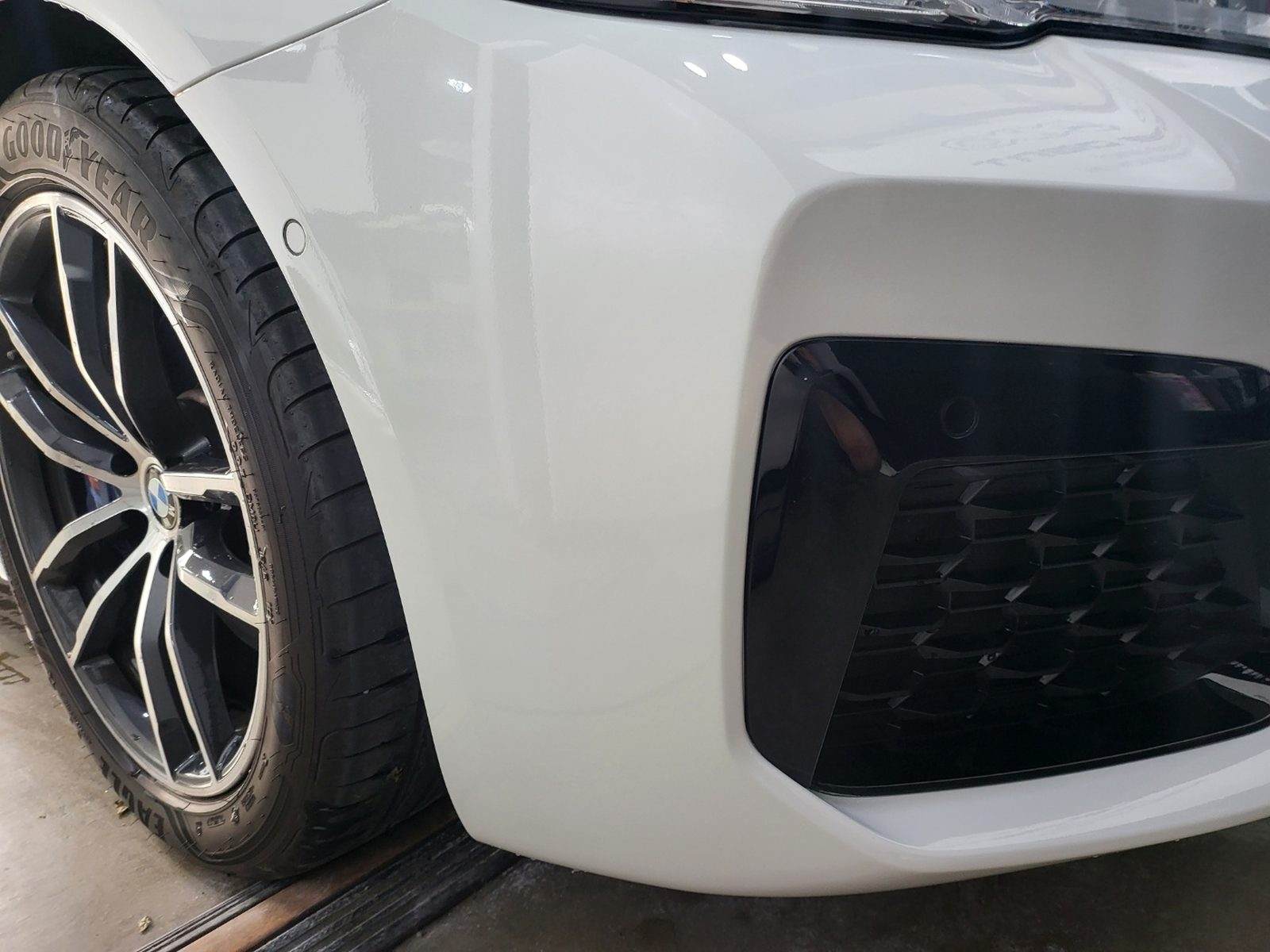 서울 동대문 BMW 520i 앞범퍼 부분도색 작업 후